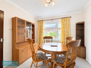 Dining room- click for photo gallery